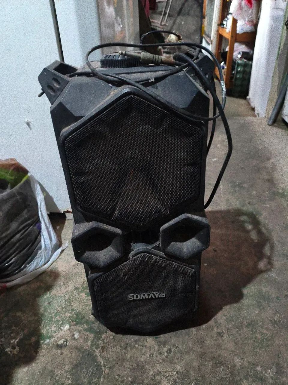 Vendo uma caixa de som toca perfeitamente com Bluetooth