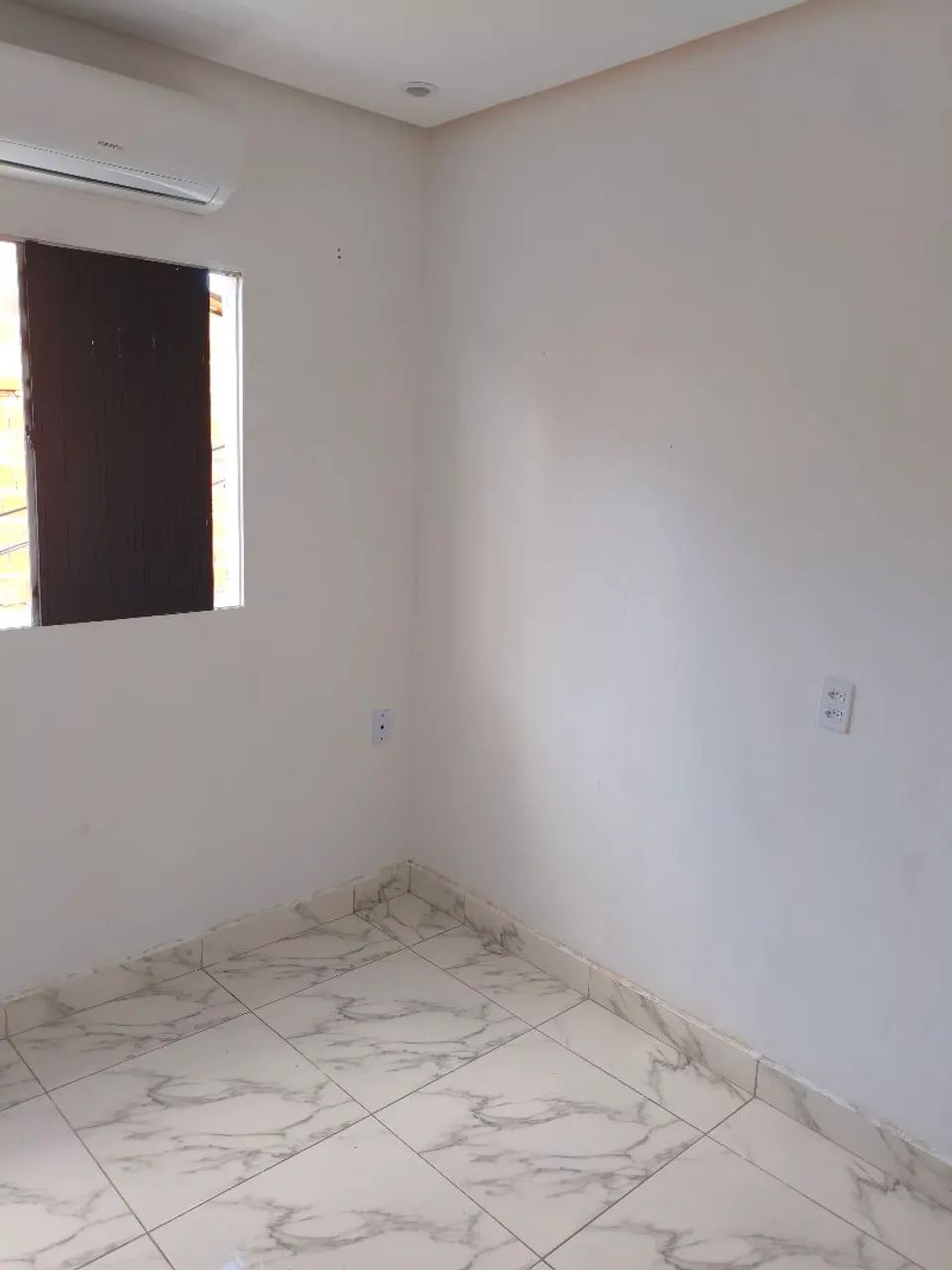 Alugo casa primeiro andar  - Foto 4