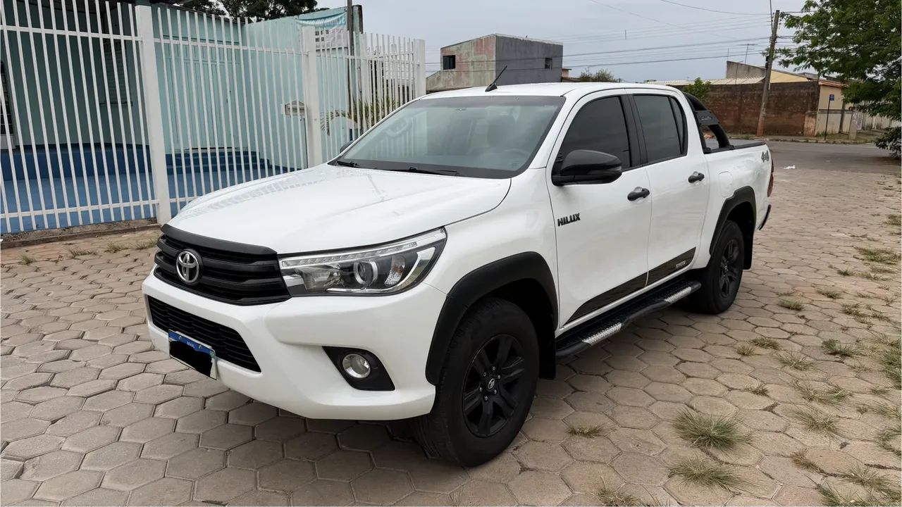 Toyota Hilux Hilux CD SR CHALL. 4x4 2.8 TDI Dies Aut. 2018