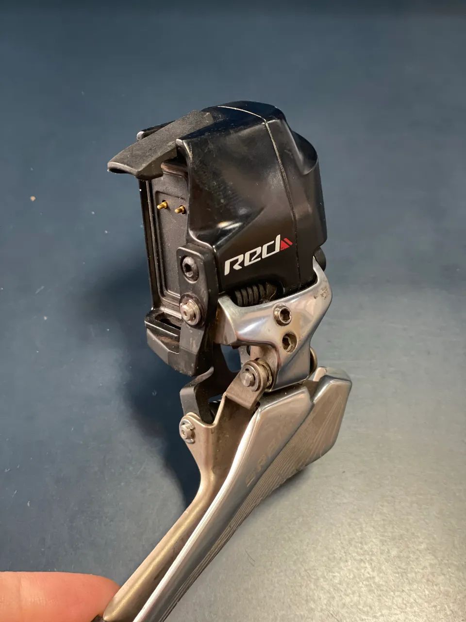 Câmbio dianteiro SRAM RED e-tapi (seminovo) - Foto 3