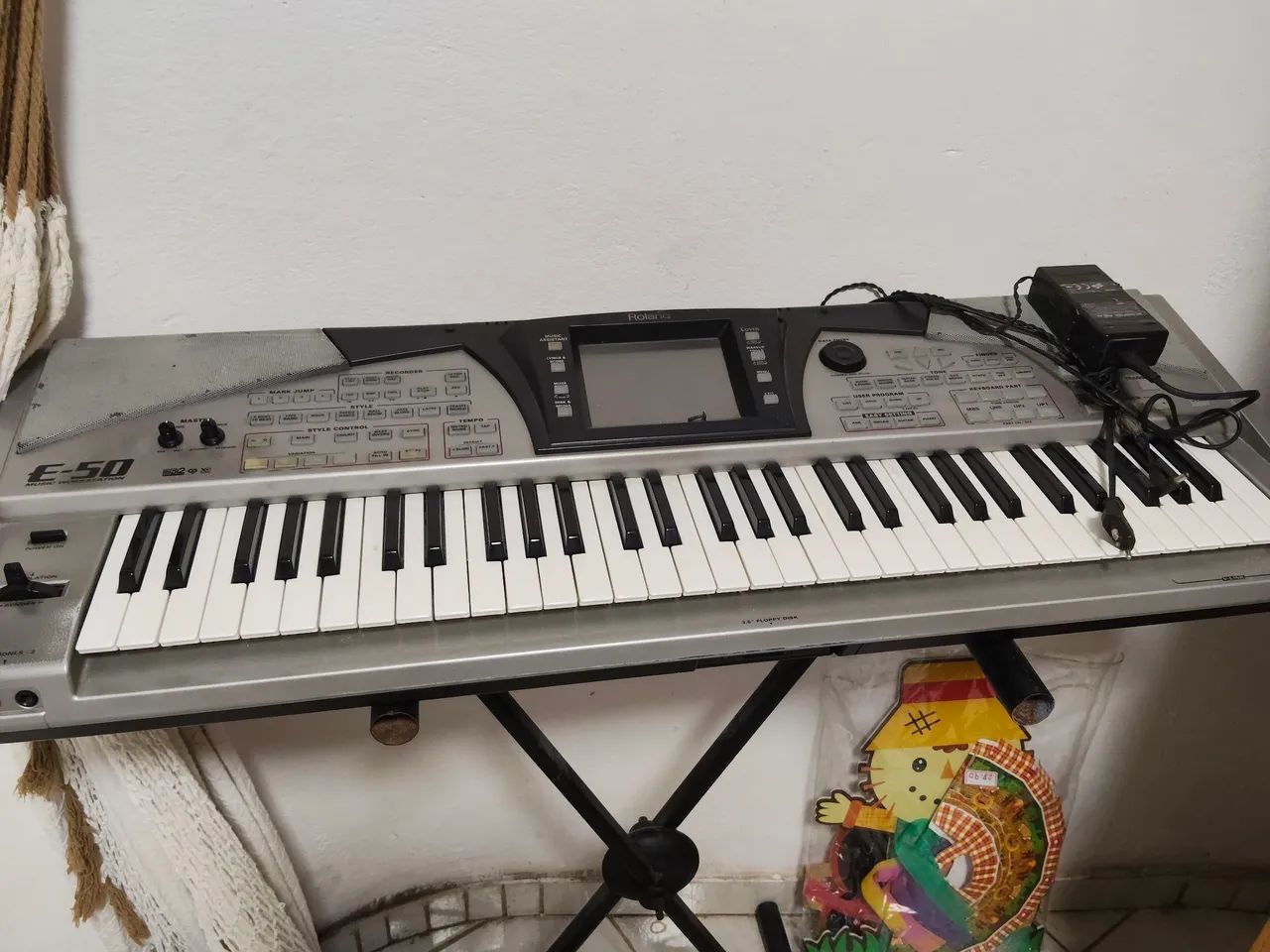 Teclado E-50 Roland ( castanhal) - Instrumentos musicais - Novo