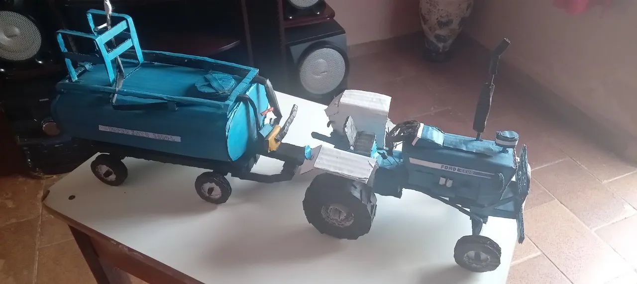 Miniatura de trator  - Foto 2
