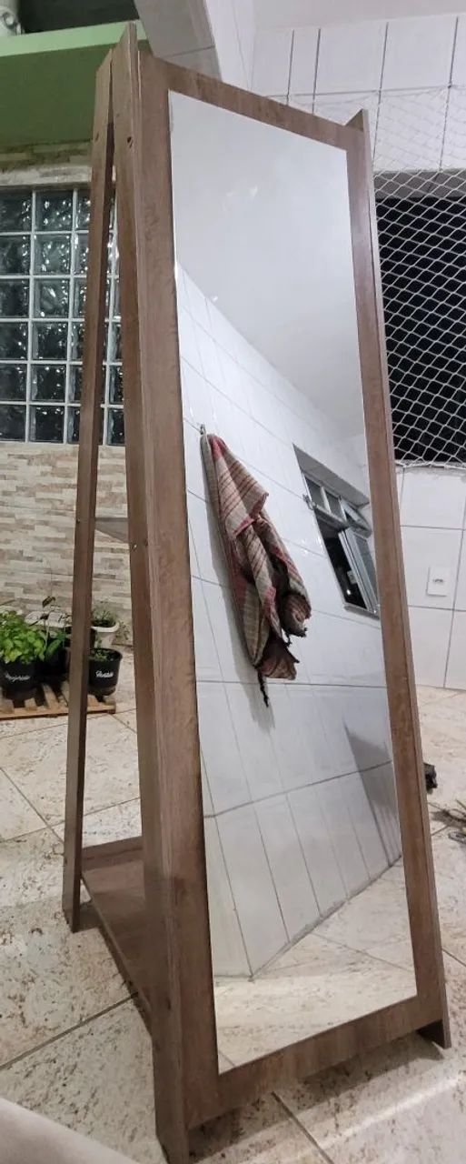Espelho de chão com prateleiras.  - Foto 3