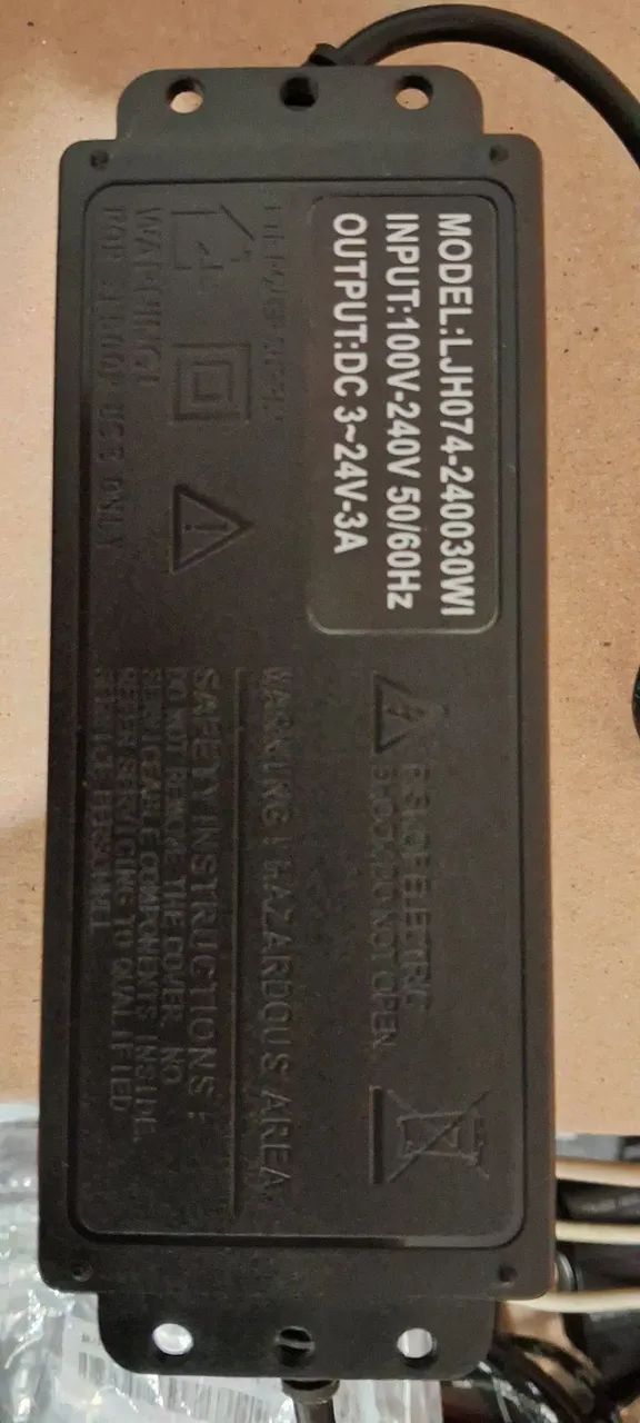Fonte Carregador Universal Digital 3v-24v 3A Plug P4 para Notebook - Foto 4