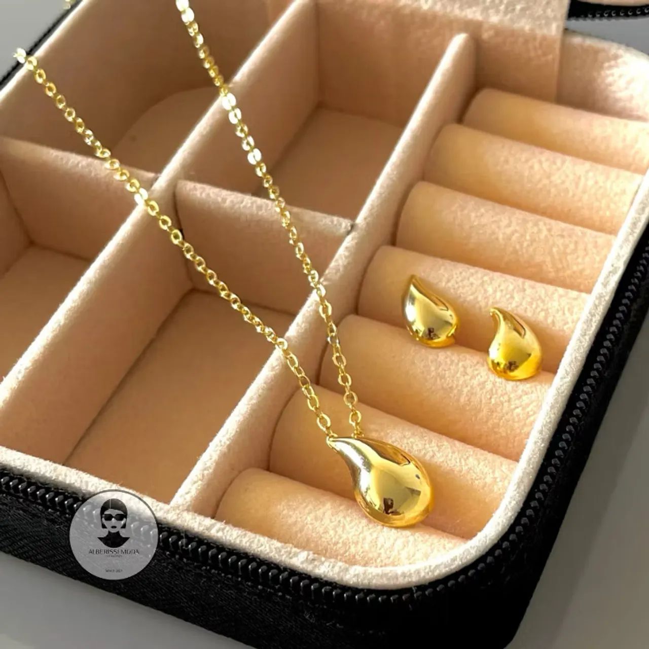 LINDOS COLARES OURO 18k