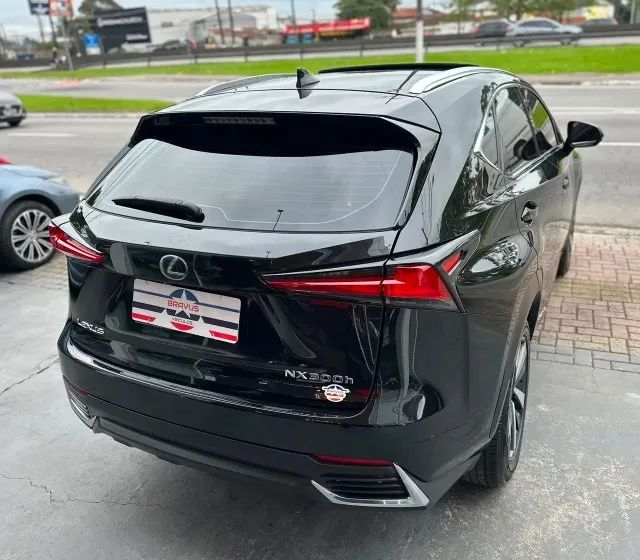 Lexus NX-300 H Luxury 2.5 16V Aut., foto 15 de 15
