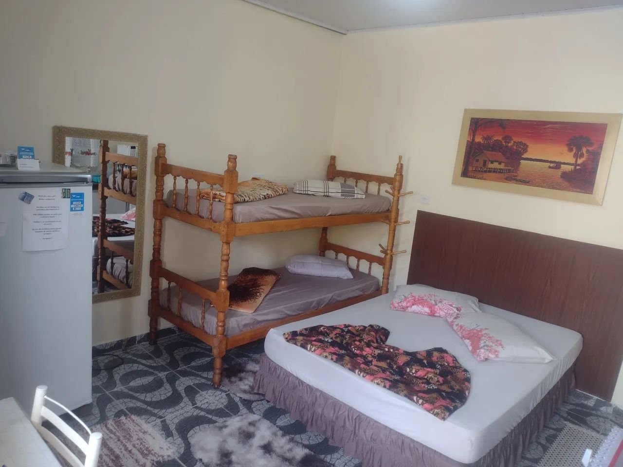 Aluga-se suite para temporada no Guarujá SP 