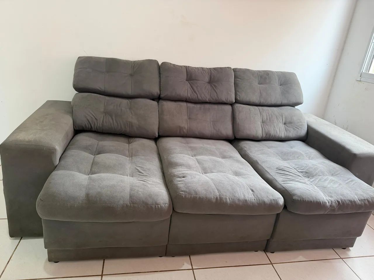 Sofá retrátil de 3 lugares  - Foto 3