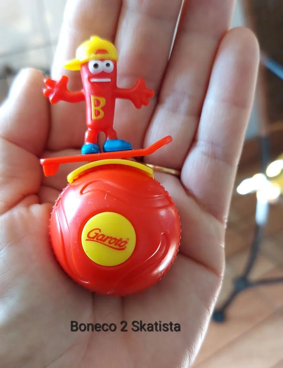 Bonecos Promocional Batom ( 4 bonequinhos) - Foto 5