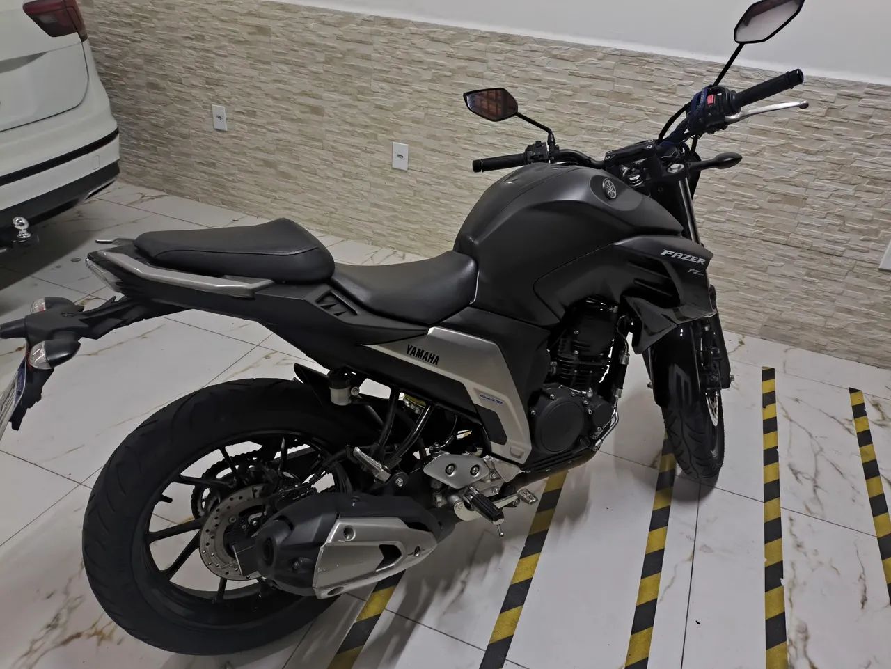 Fazer 250