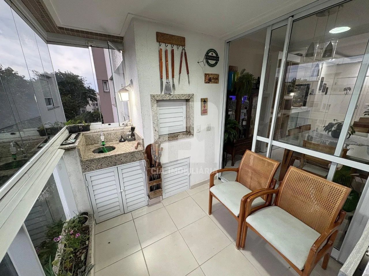 Apartamento de 3 dormitórios à venda no Itacorubi