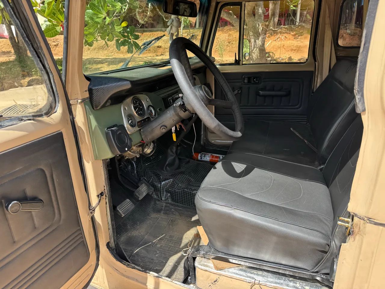 Toyota Bandeirantes 4x4 - ano 1984 - Foto 5