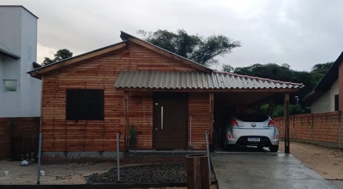 Casa Nova de Madeira Duplada com Suíte no Riachinho - Jaguaruna/SC
