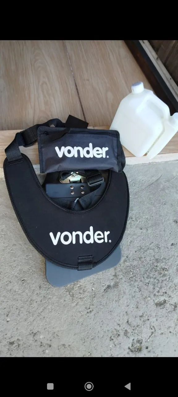 Vendo Roçadeira VONDER com kit de acessórios completo. Waths * - Foto 4