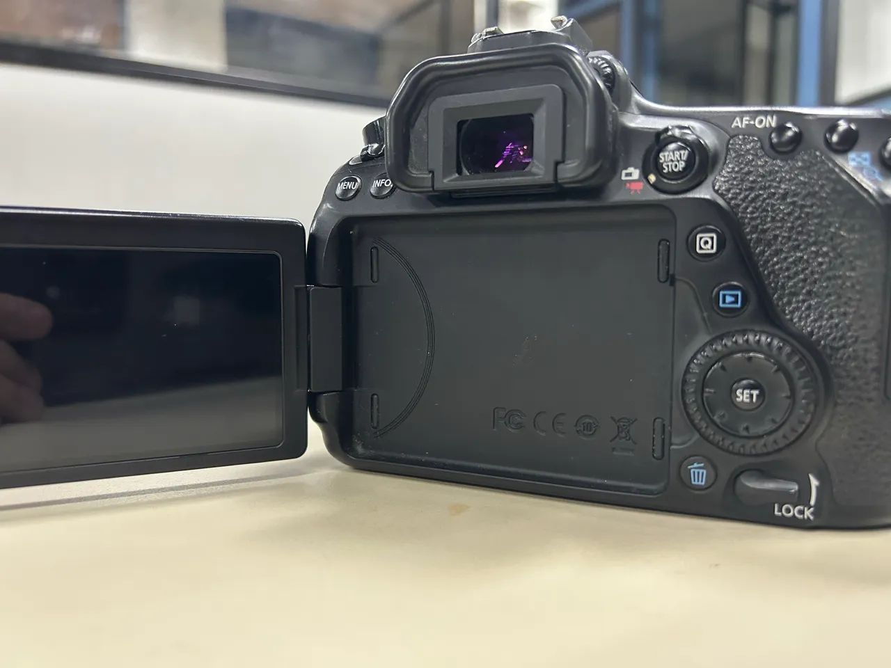 80D CÂNON DSLR CAMERA  - Foto 2