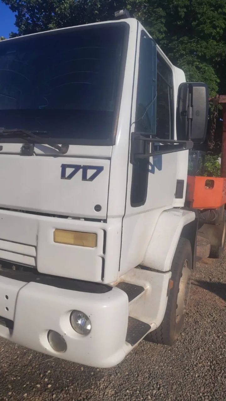 FORD CARGO 1717 ANO 2003 COM POLY SIMPLES  - Foto 2