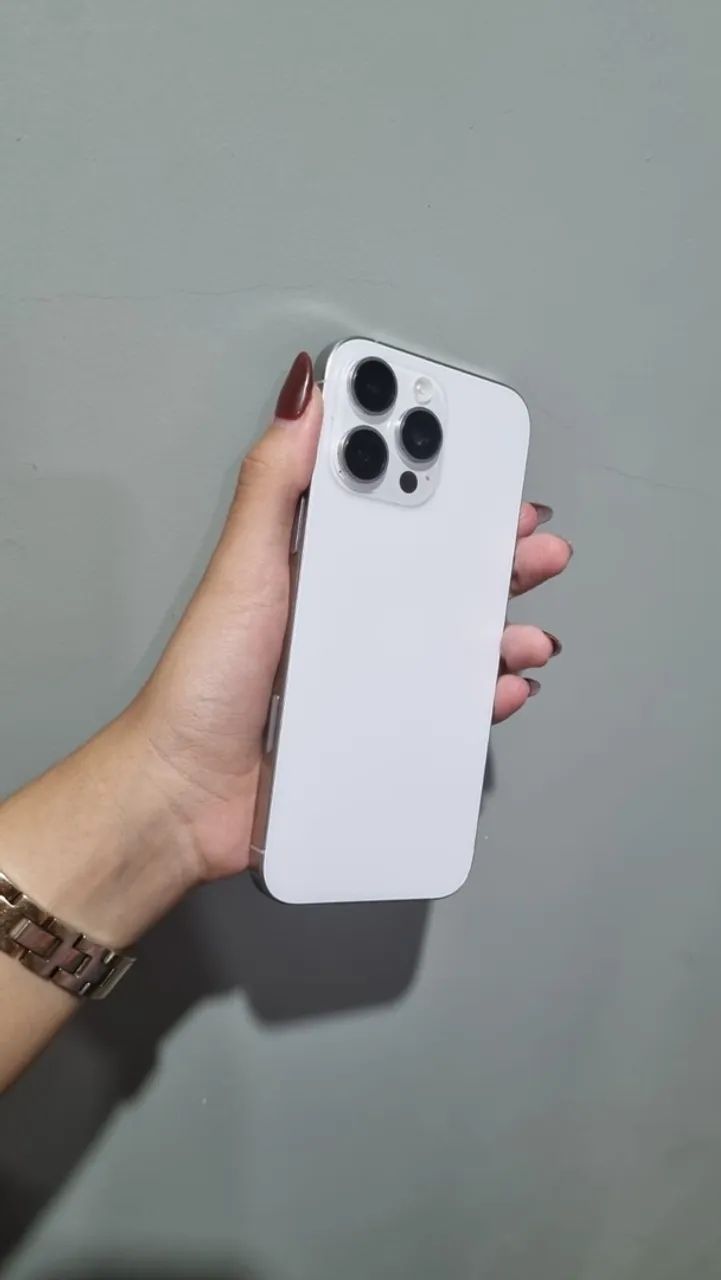 iPhone 16 Pro Max 
