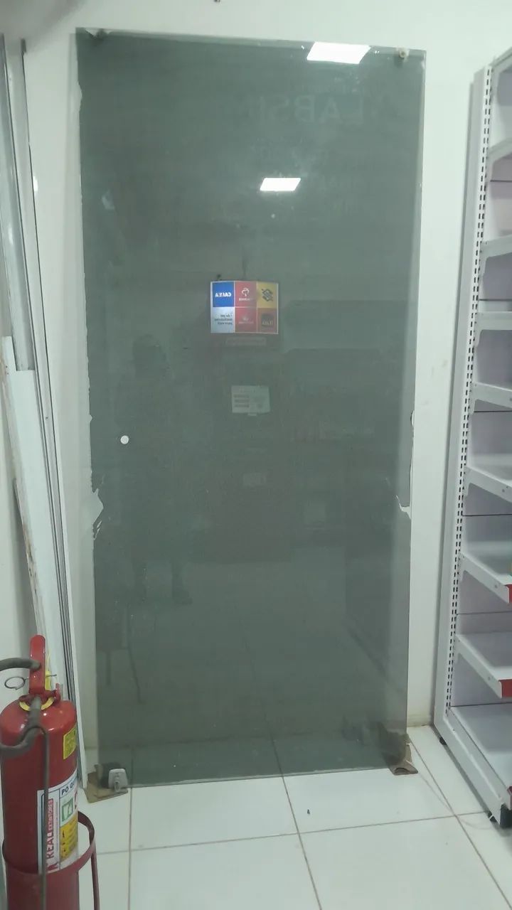 Balcões pratilheiras porta