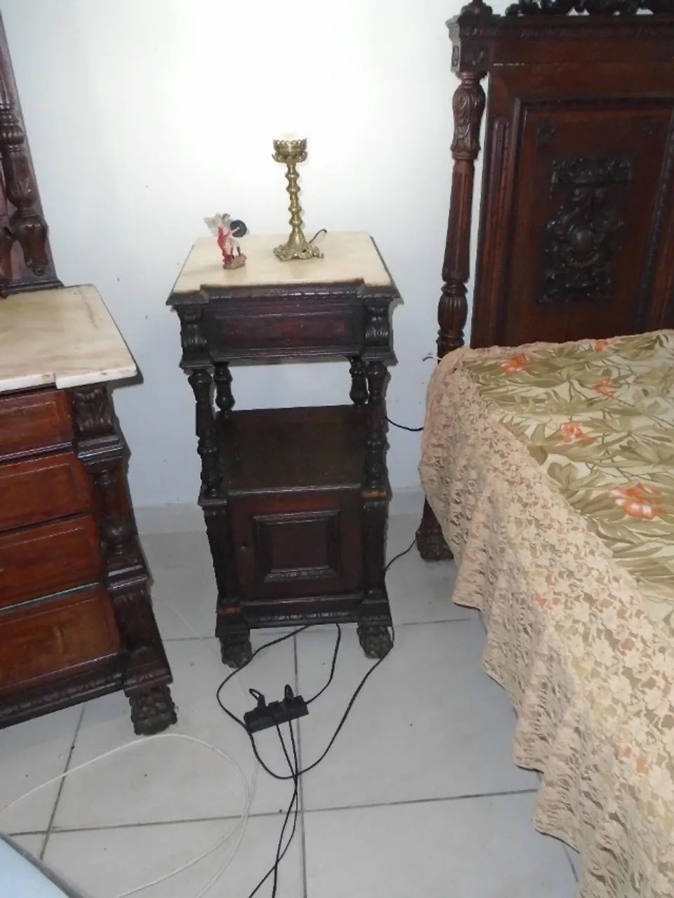 Móveis de antiguidade talhados a mão do final do século XIX  - Foto 4