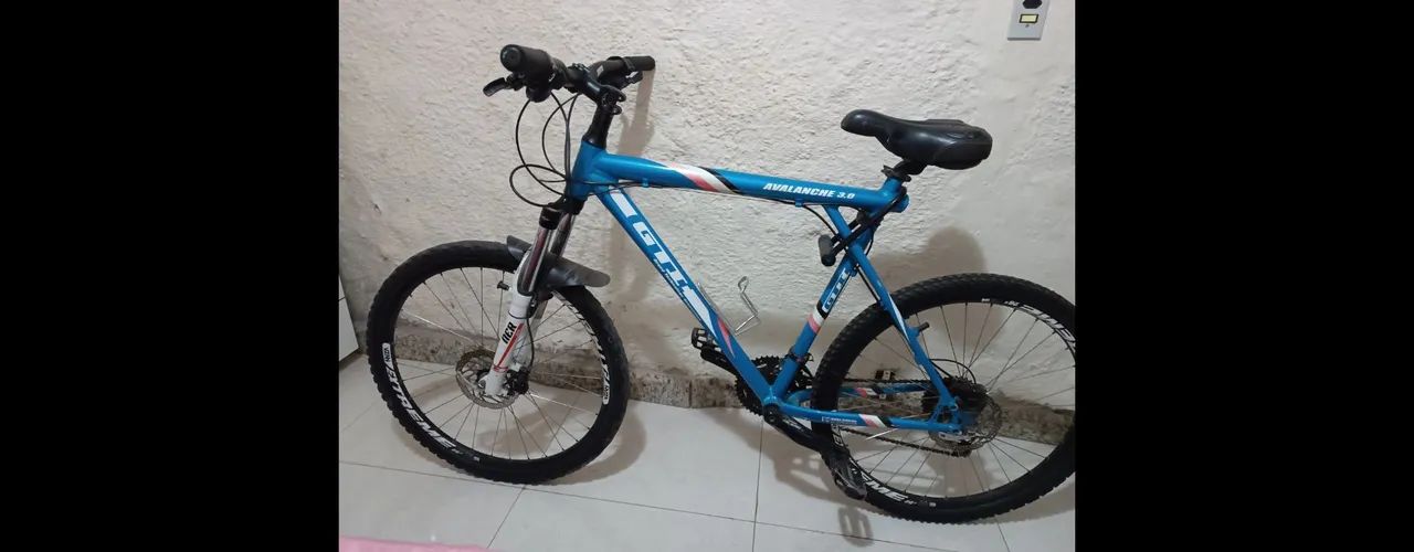 Bicicleta semi nova com documento v/t 