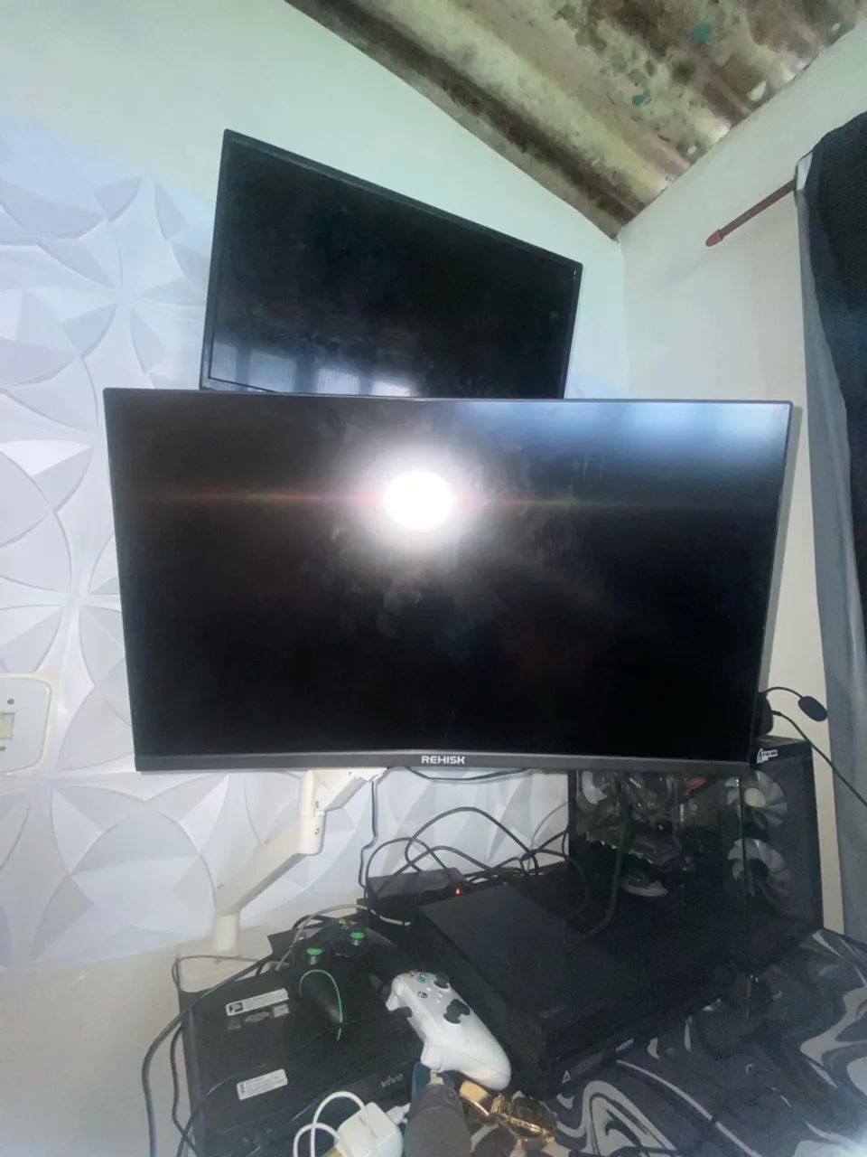 Monitor 180hz e braço articulado 