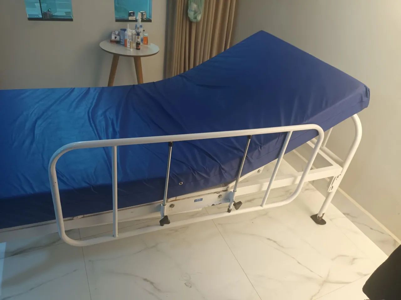 Cama hospitalar  em perfeito estado! - Foto 4