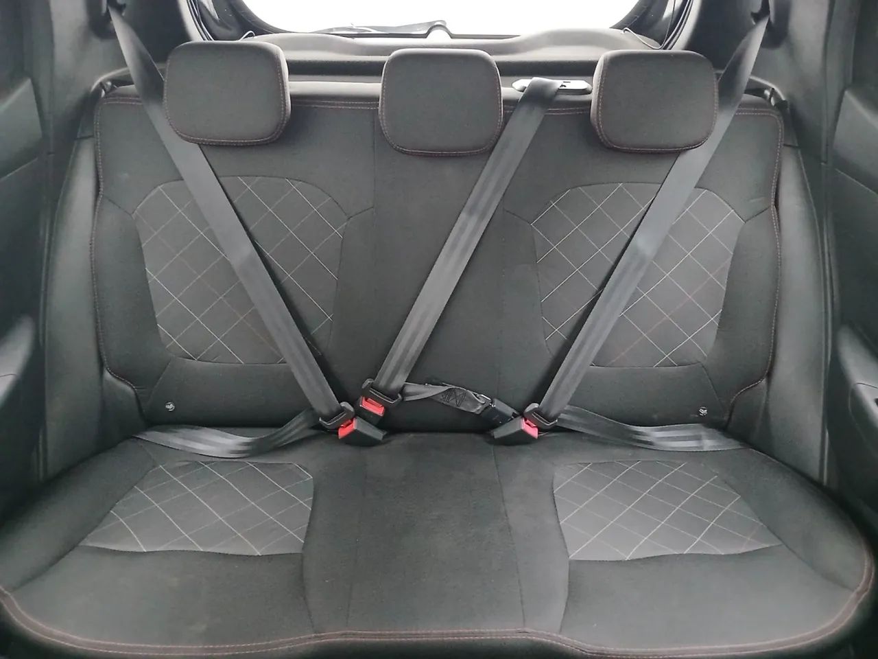 Renault Kwid 1.0 Zen, foto 18 de 18