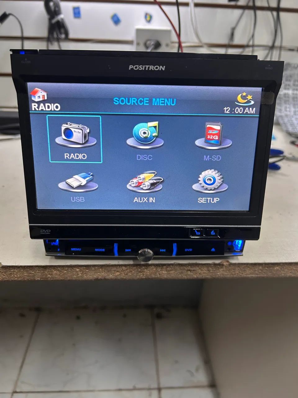 DVD retrátil pósitron 