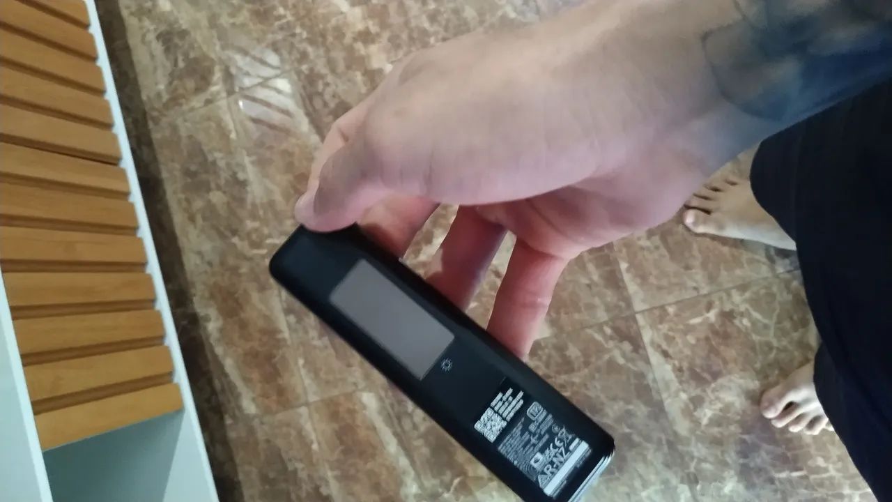 Vendo televisão 65 polegadas zerada, acompanha controle original - Foto 2