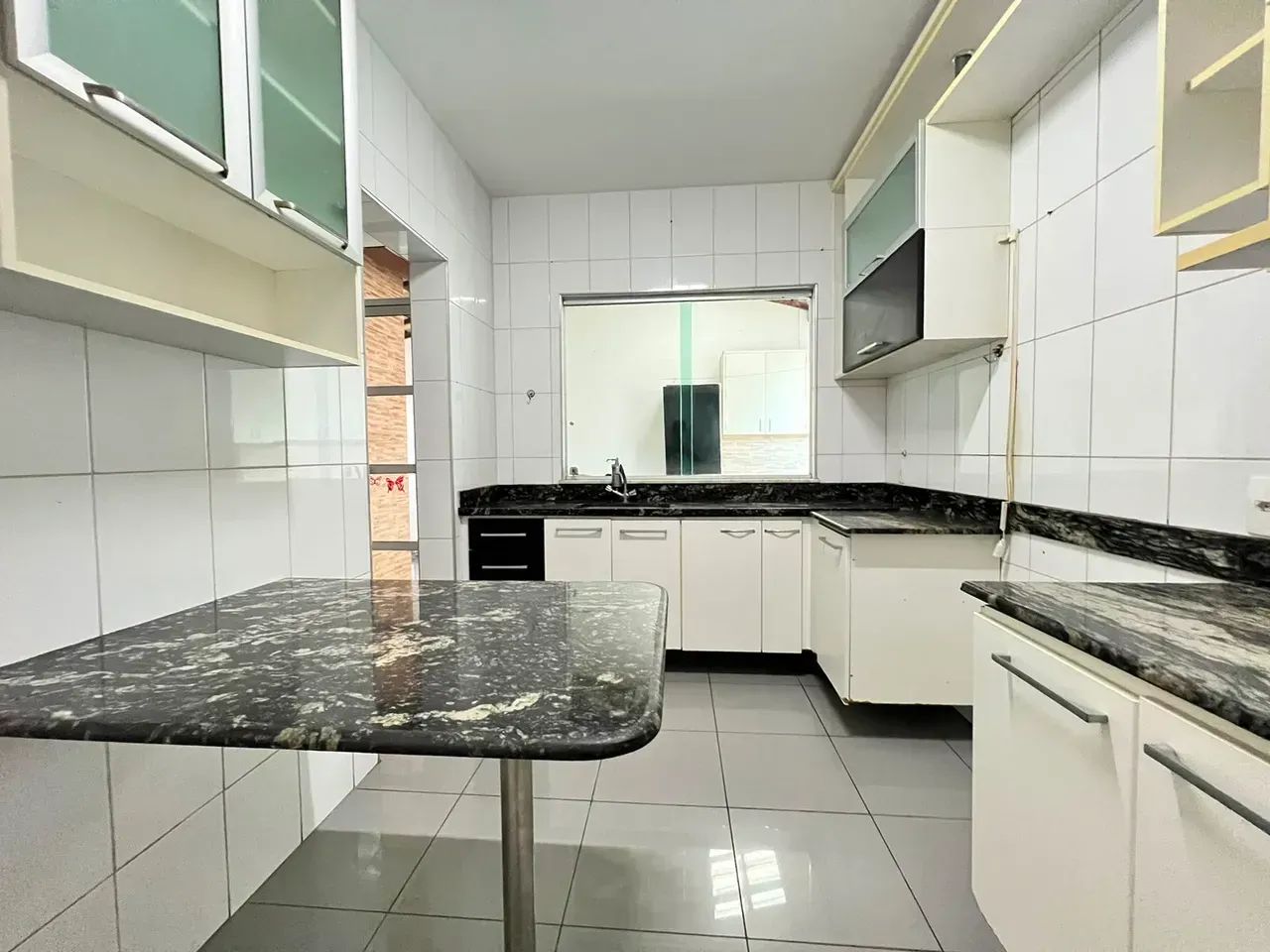 Casa com 3 quartos sendo 1 suíte 2 banheiros 2 vagas - Foto 5
