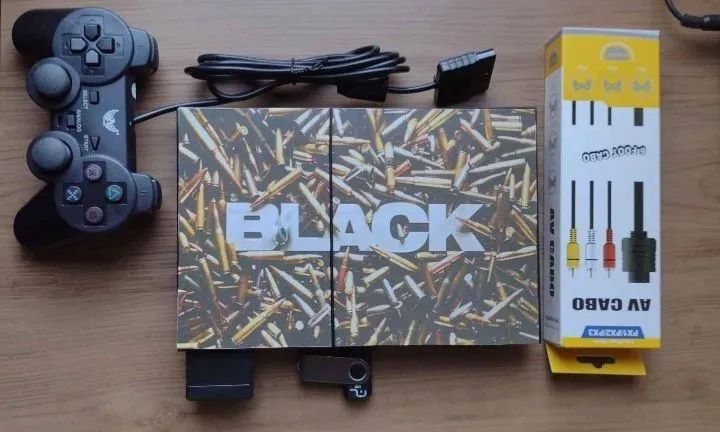 PS2 Black com mais de 400 jogos 