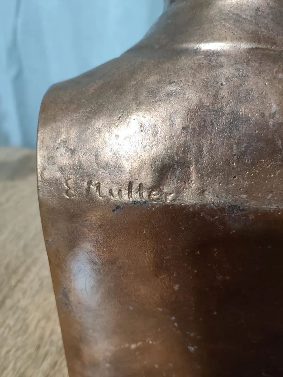 Busto Escultórico Antigo Assinado E. Müller - 27 cm - 3,5 kg - Foto 3