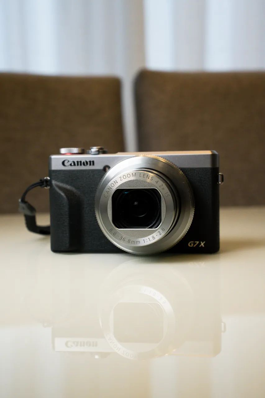 Cânon G7X Mark III Muito nova pouquíssimos clicks