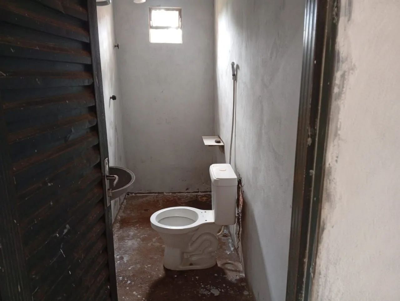 Vendo casa em araguaina-tocantis quitada 85.000