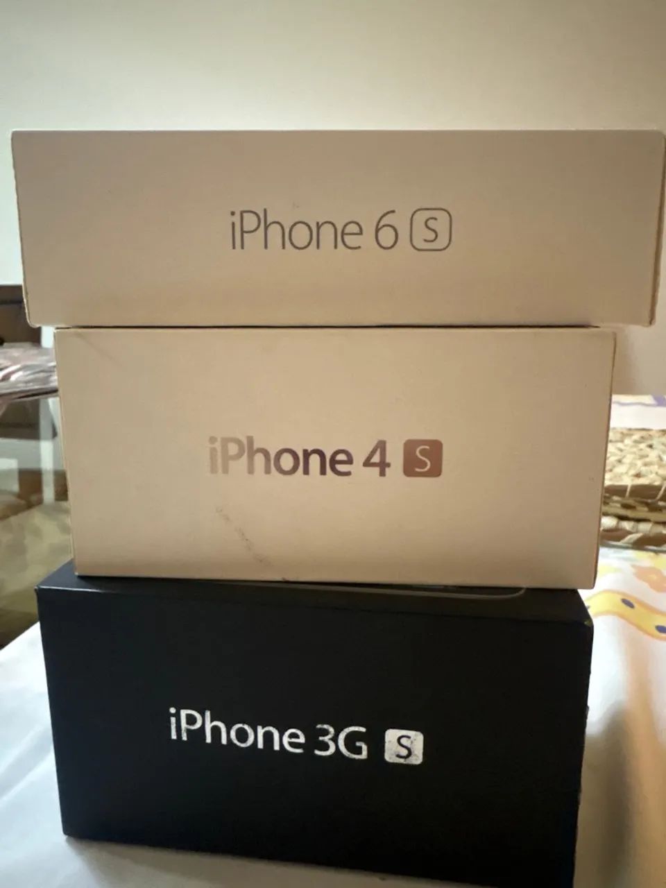  Caixas de iPhone 3G S,  4 S e 6 S - Foto 2