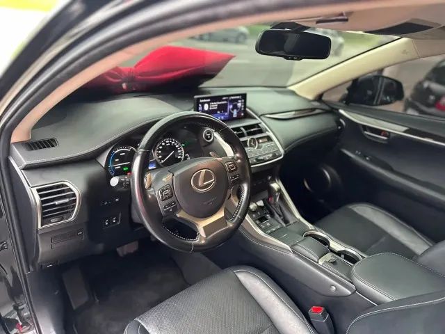 Lexus NX-300 H Luxury 2.5 16V Aut., foto 7 de 15