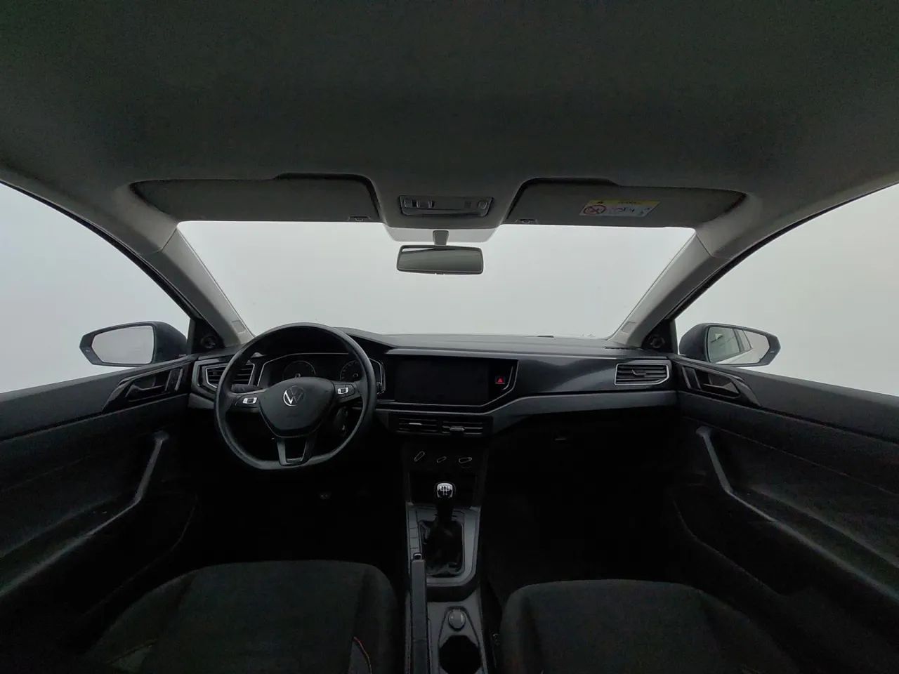 Volkswagen Polo Track 1.0 Flex 12V 5p, foto 15 de 18