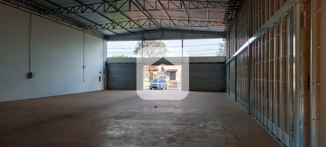 Galpão Para locação e venda No Bairro Planalto