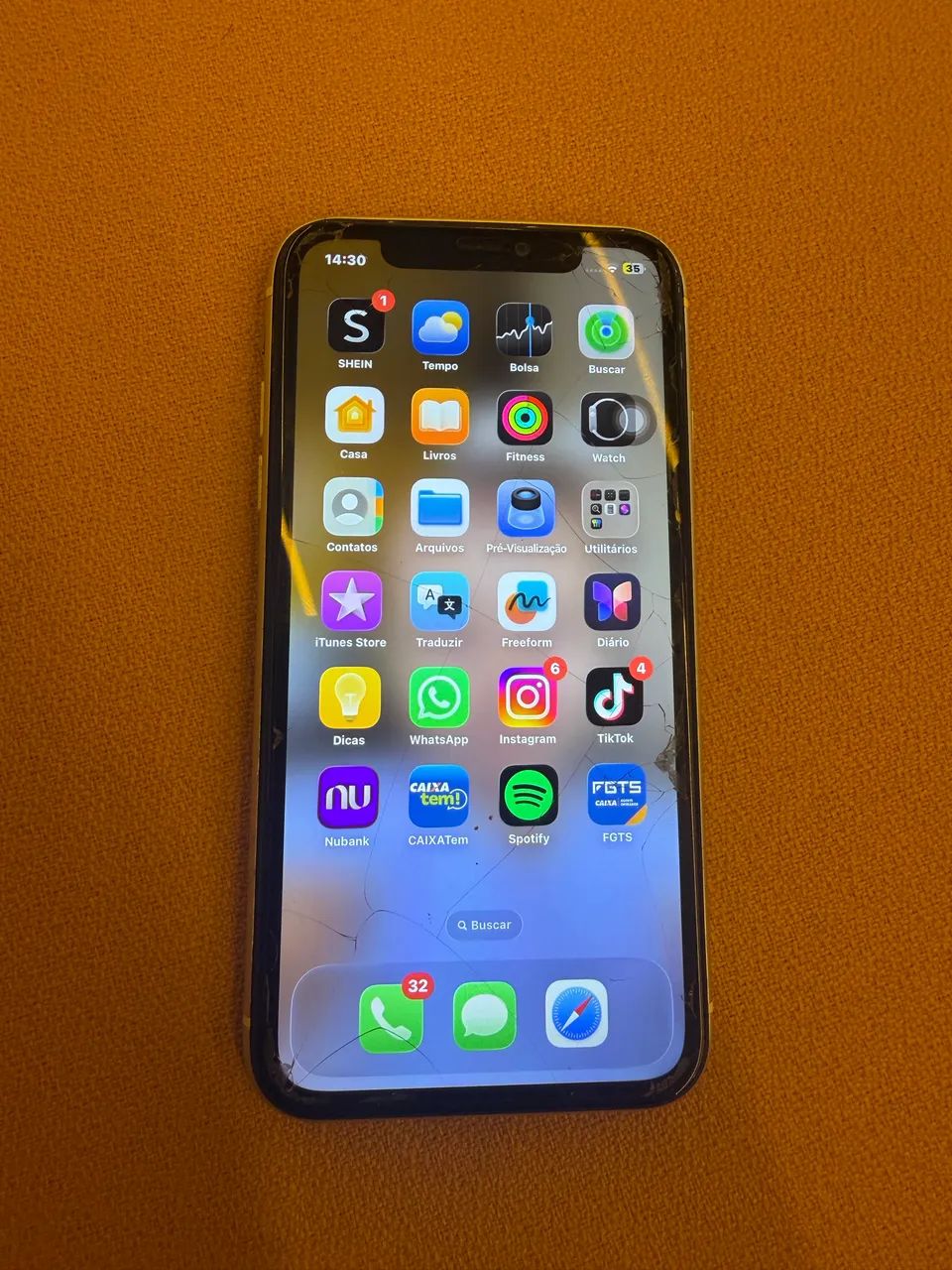 iPhone 11 