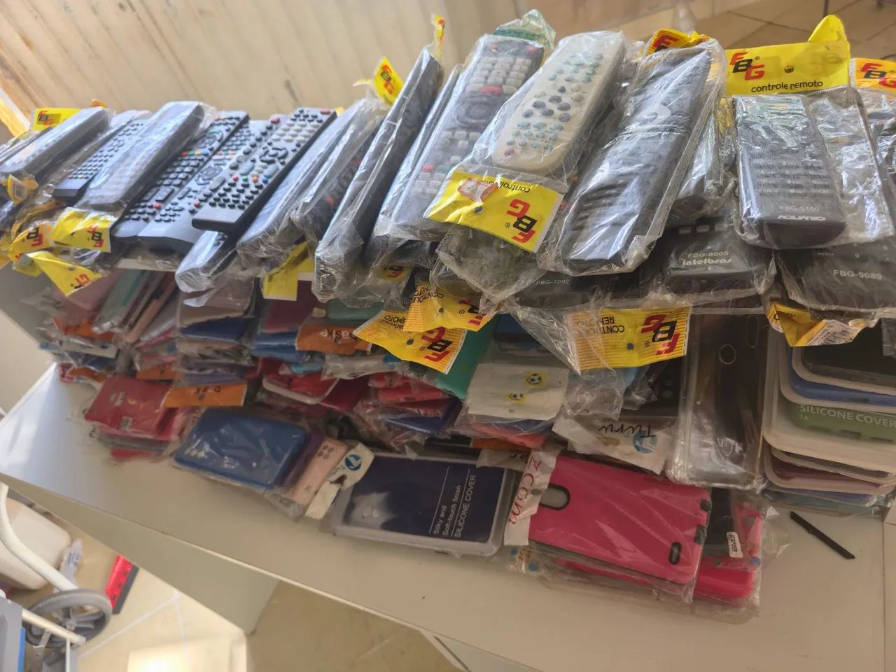 Lote de capas e controles  - Foto 2