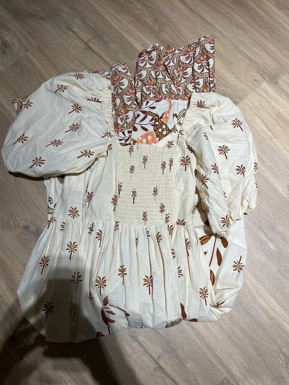 VESTIDO MIDI EM ALGODÃO COM ESTAMPA DE COQUEIROS - Foto 4