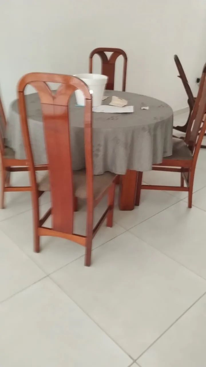 Mesa com 4 cadeiras Madeira