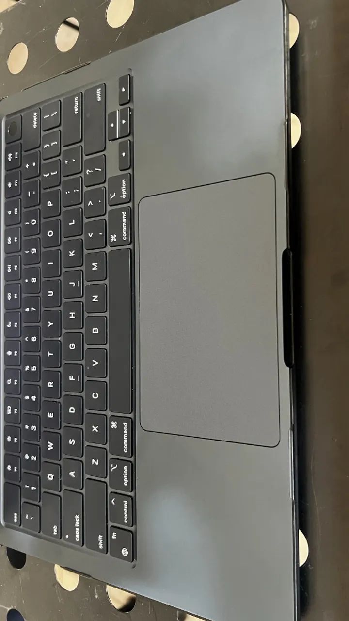Macbook air M2 13 polegadas, 16gb RAM, 256GB armazenamento, cor