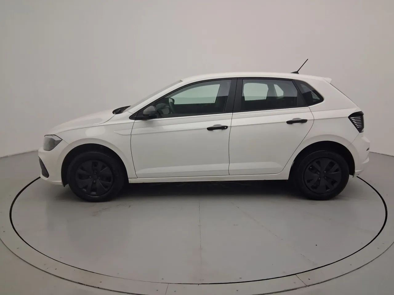 Volkswagen Polo Track 1.0 Flex 12V 5p, foto 2 de 18