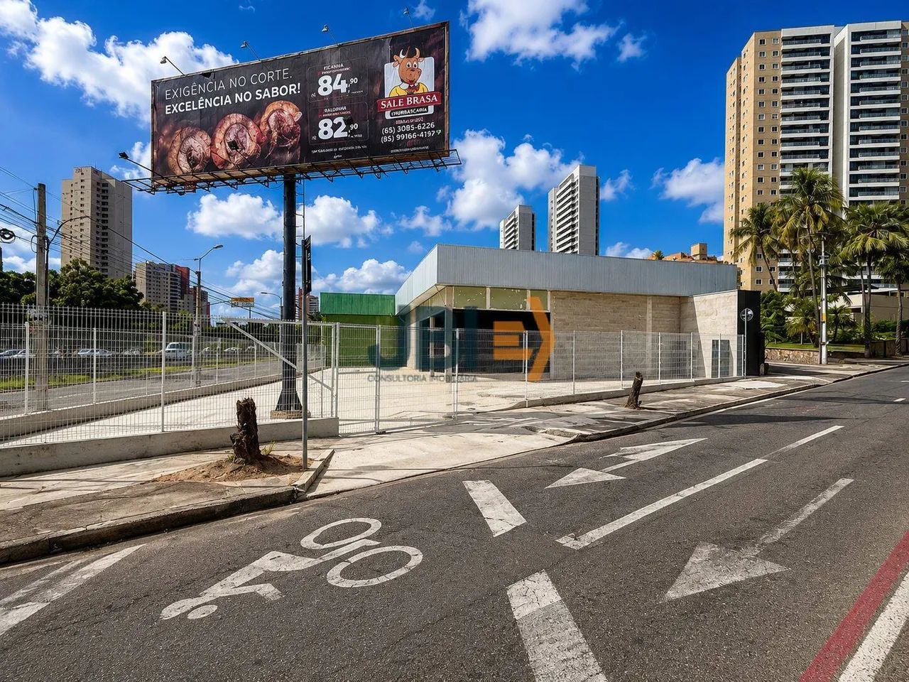 Galpão Comercial Amplo | Excelente Localização | Pronto para Operação - Foto 2
