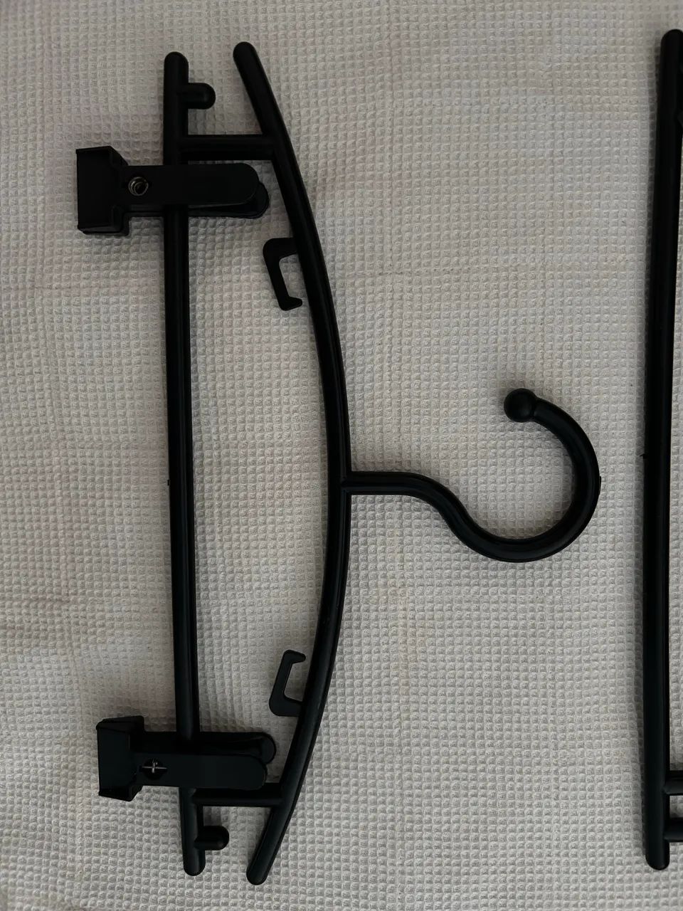 Cabide de parede para roupas - preto
