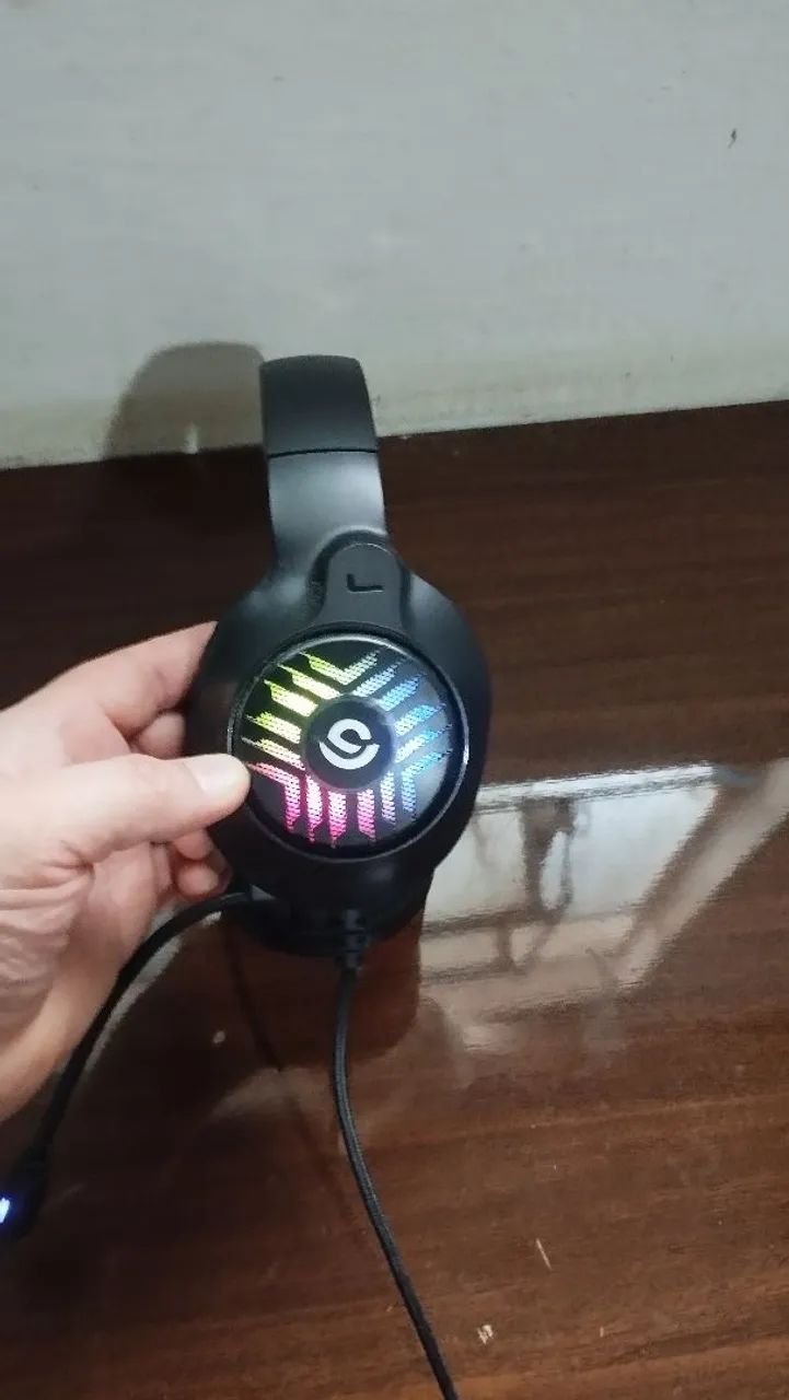 Fones de ouvido headset com RGB 