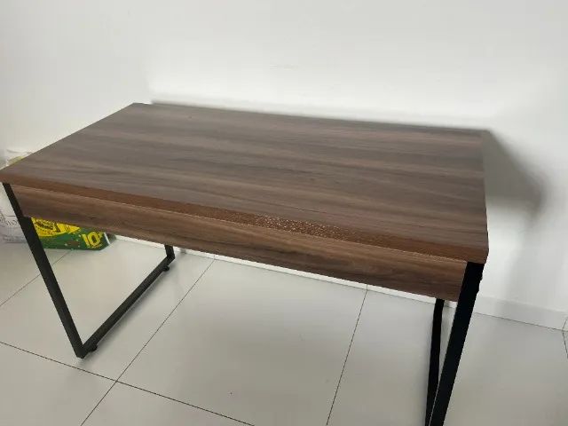 Mesa de escritório madeira com ferro galvanizado - Foto 3