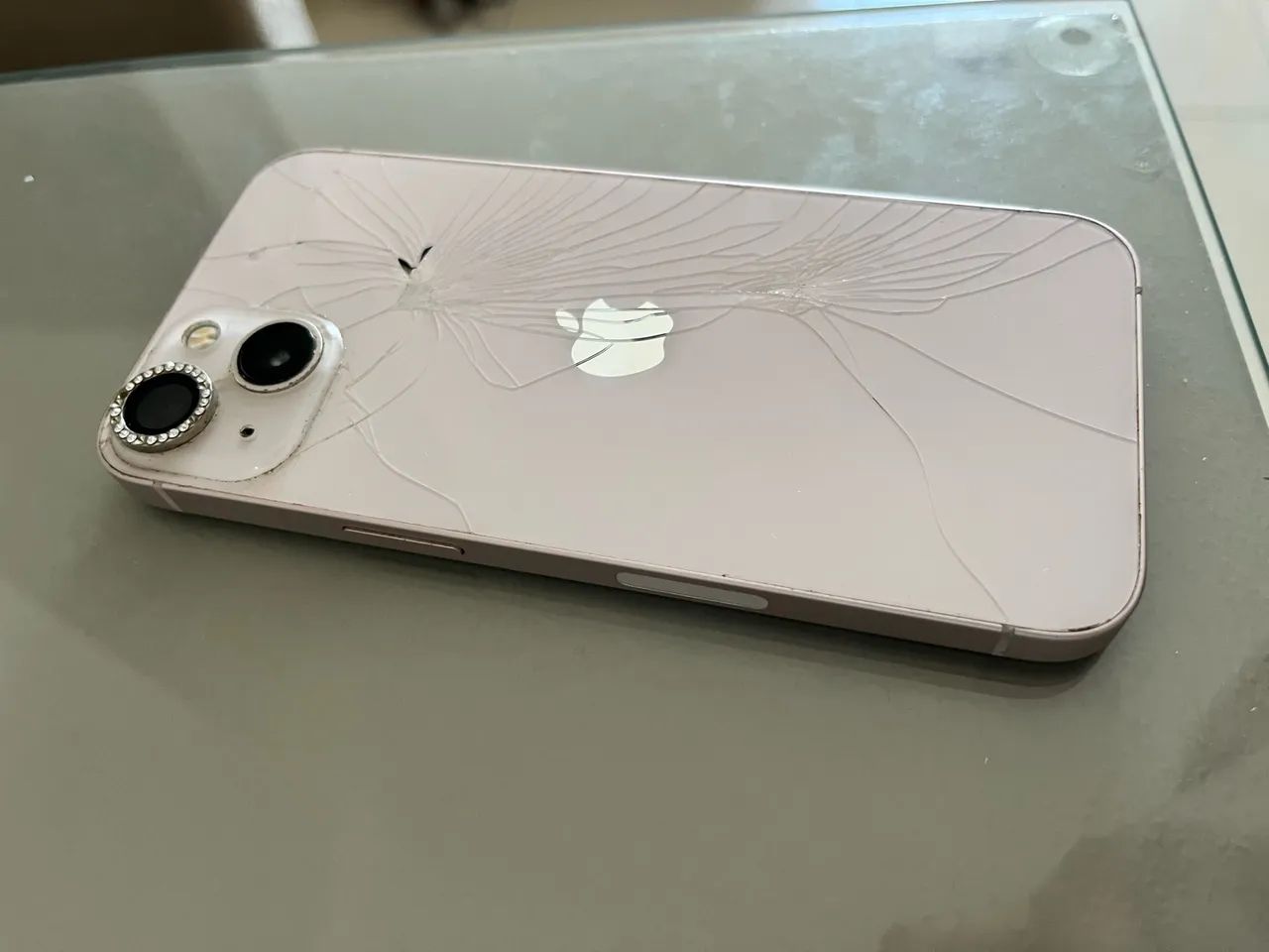 Iphone 13 para arrumar ou tirar peças - Foto 2