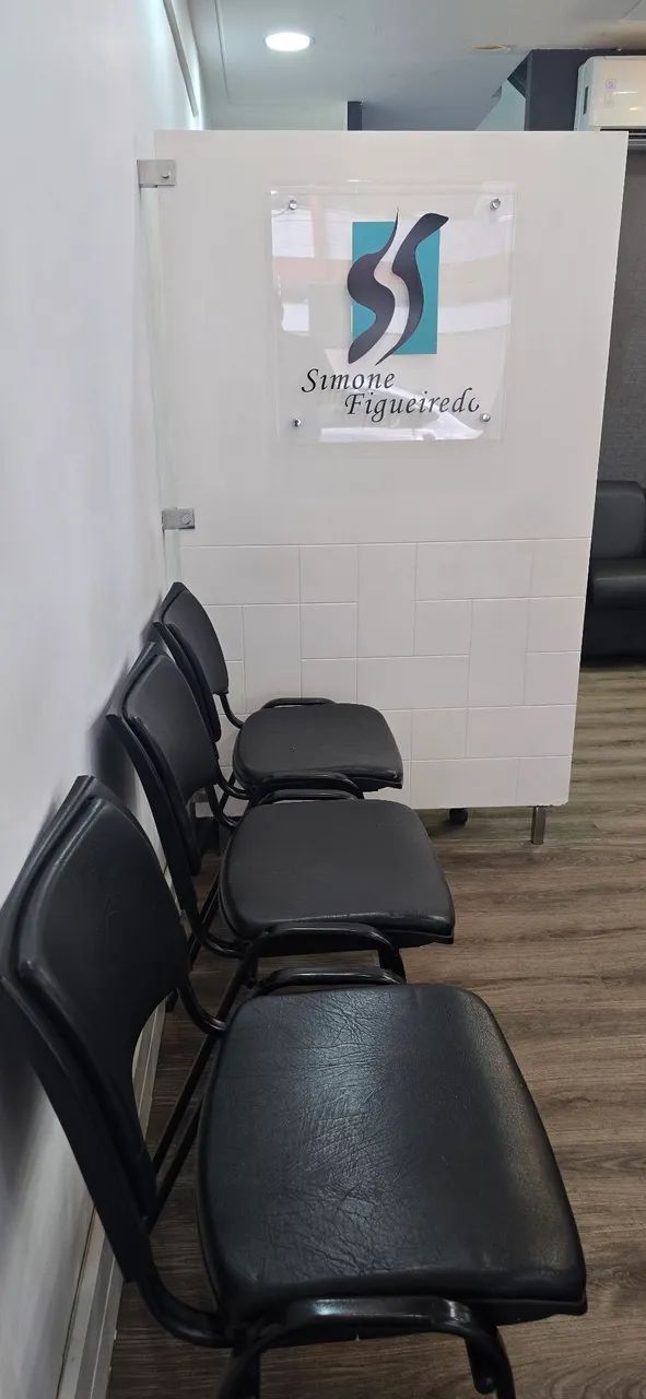 KIT BALCÃO DE RECEPÇÃO + 03 CADEIRAS - Foto 4